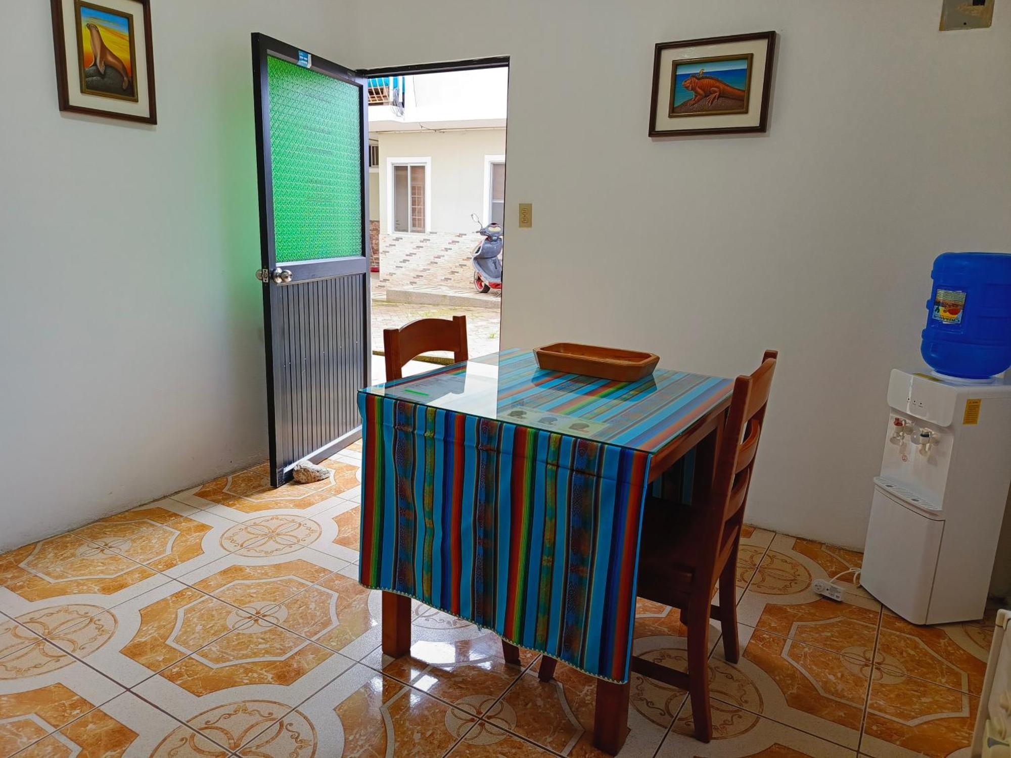 Teresita'S House Suites Con Cocina Privada Puerto Baquerizo Moreno Luaran gambar